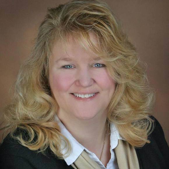 Meet your Posher, Laura - Picture 1 of 1